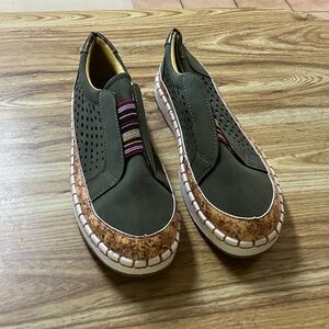 Casual ladies slip on shoe